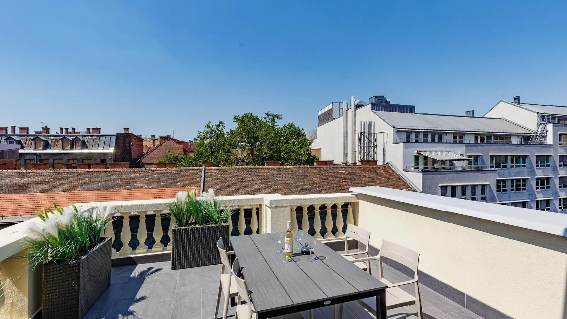 דירה בודפשט Klauzal Rooftop Suit